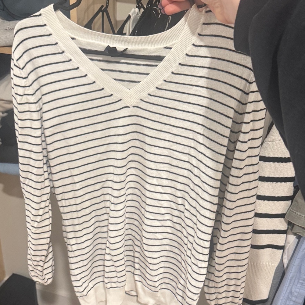 Worthington Black and White V-Neck Sweater
